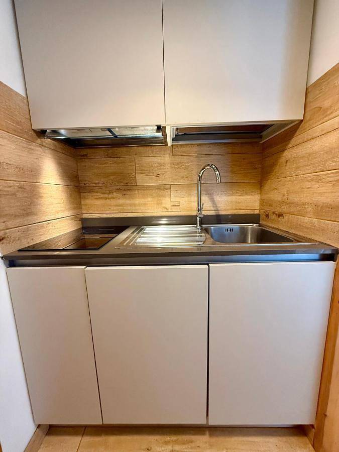 Gîte pour 6 personnes, avec vue et jardin ainsi que terrasse et sauna, animaux acceptés à Carisolo - 4