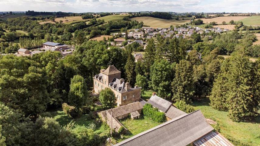 Maison de campagne pour 15 personnes, avec Terrasse ainsi que Jardin et Vue à Arvieu