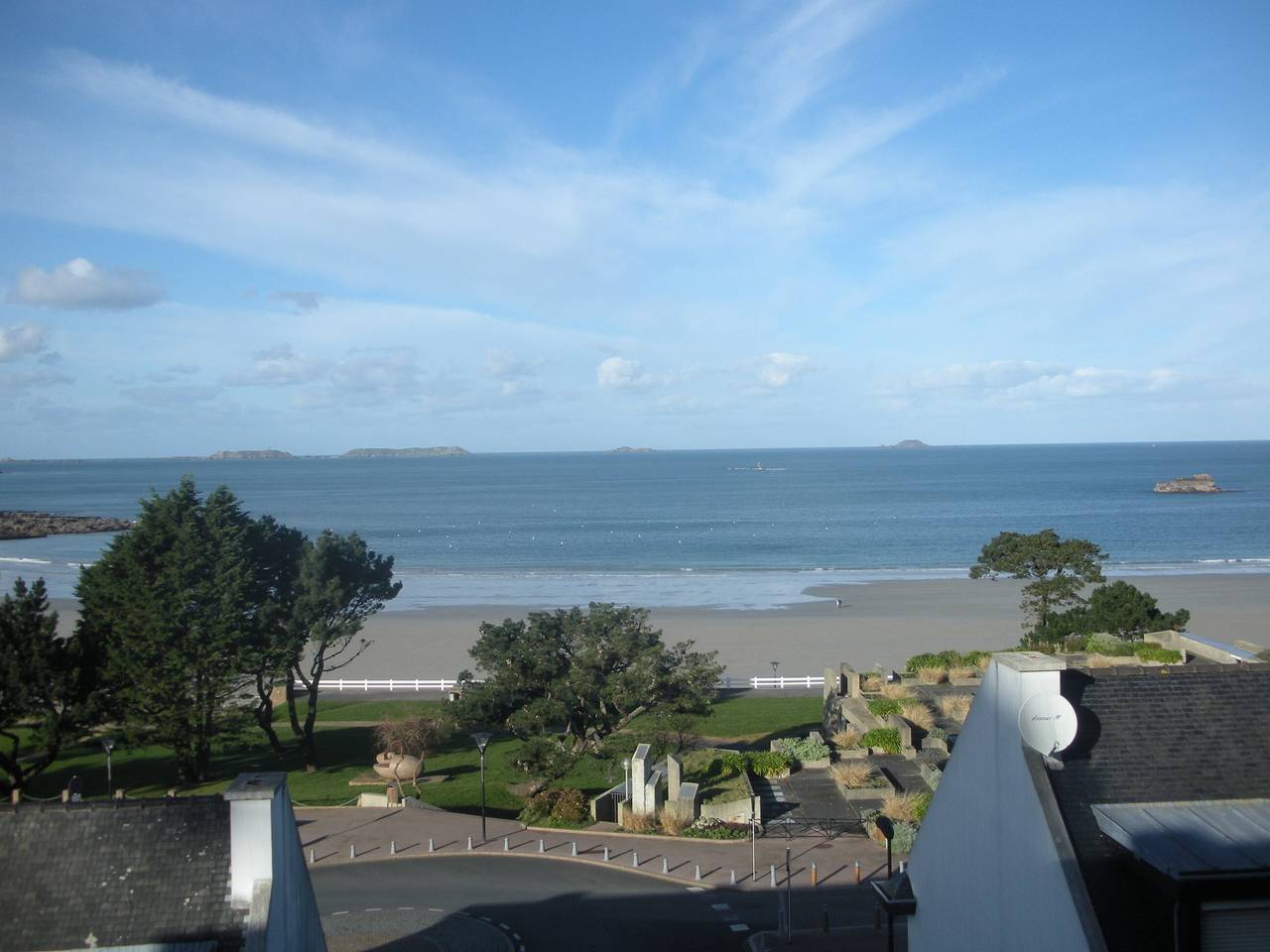 Ferienhaus 'Maison Gwael Kaer' mit Meerblick, privater Terrasse und Wlan in Perros-Guirec, Rosa Granitküste