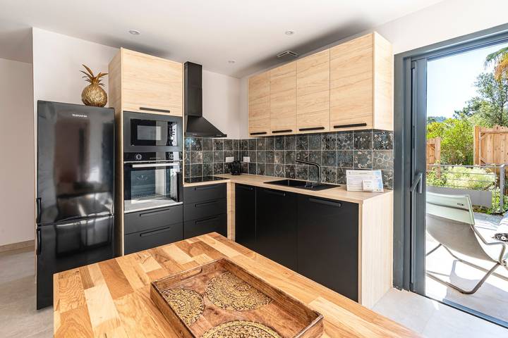 Location de vacances pour 6 personnes, avec piscine et terrasse dans Favone - 3