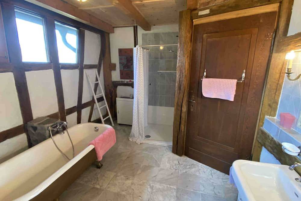 Ganze Wohnung, Ferienwohnung mit Flair in historischer Kunstscheune in Raversbeuren, Traben-Trarbach und Umbegung