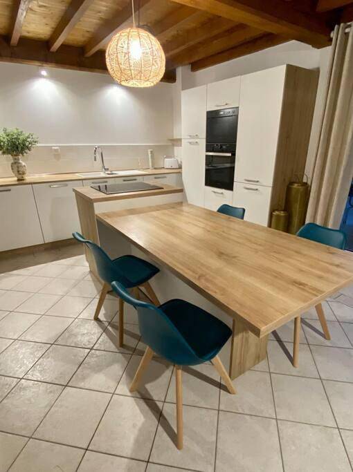 Location de vacances pour 4 personnes, avec Terrasse ainsi que Jardin et Vue à Coupelle-Vieille