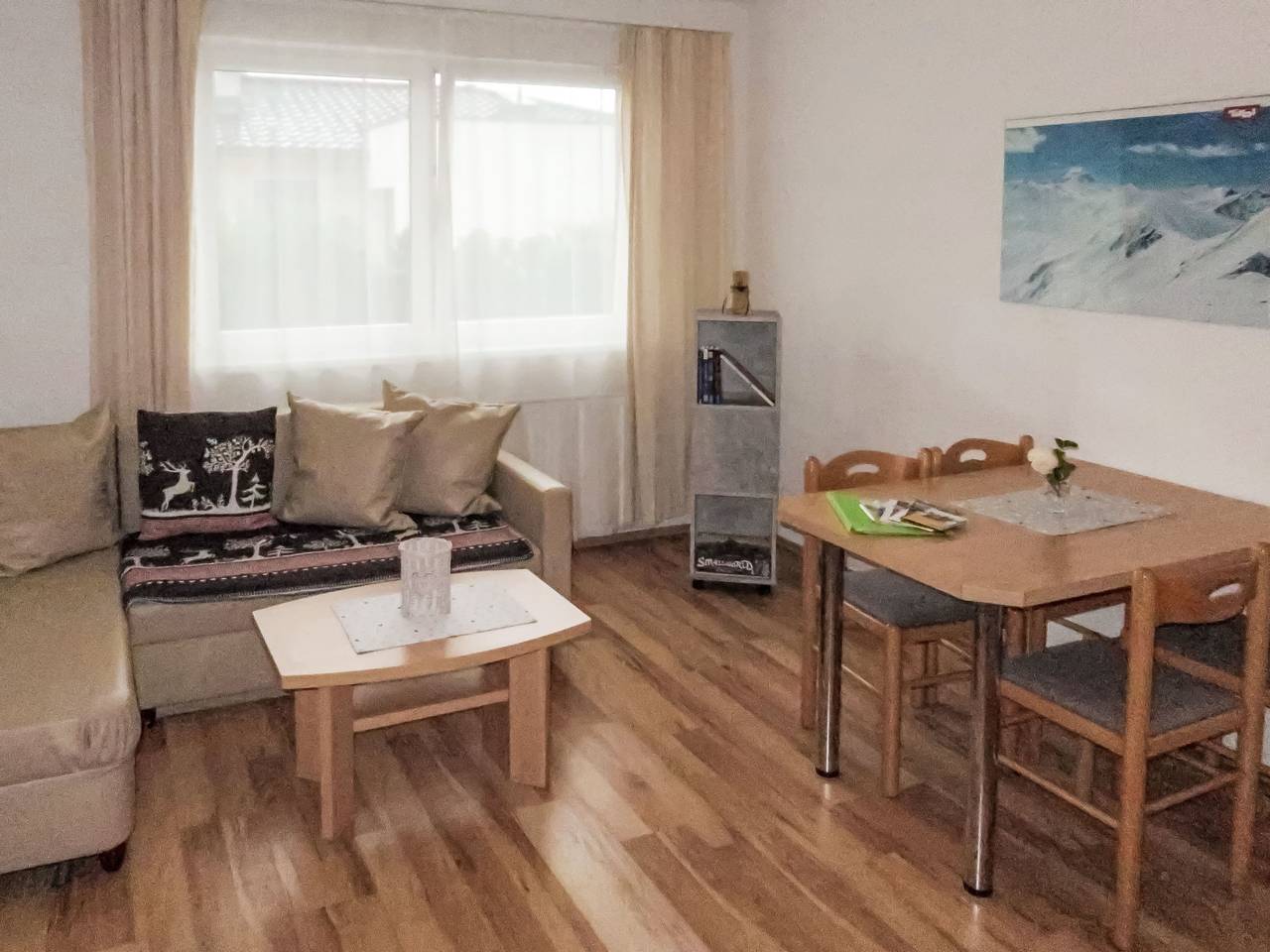 Ganze Wohnung, Kristall in Glockturmkamm, Fendels