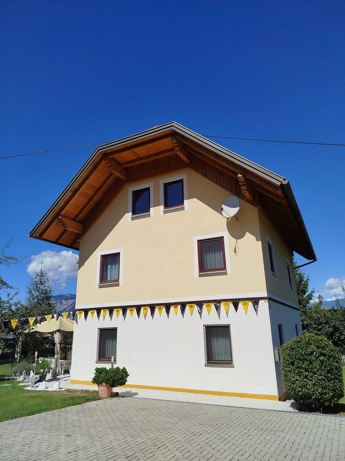 Ferienwohnung für 4 Personen, mit Terrasse und Garten, kinderfreundlich in Finkenstein am Faaker See