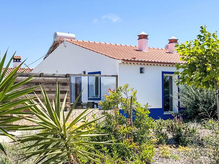 Location de vacances pour 2 personnes, avec jardin dans Rogil - 4
