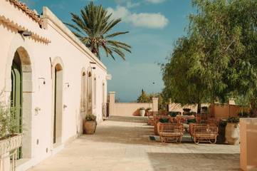 Ferienanlage für 3 Personen, mit Garten und Pool sowie Ausblick auf Sizilien