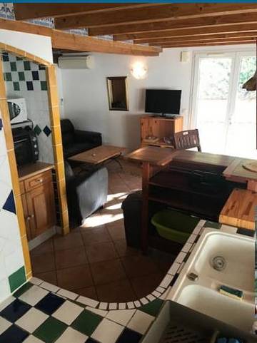 Gîte pour 4 personnes, avec jacuzzi ainsi que piscine et jardin à Vivès
