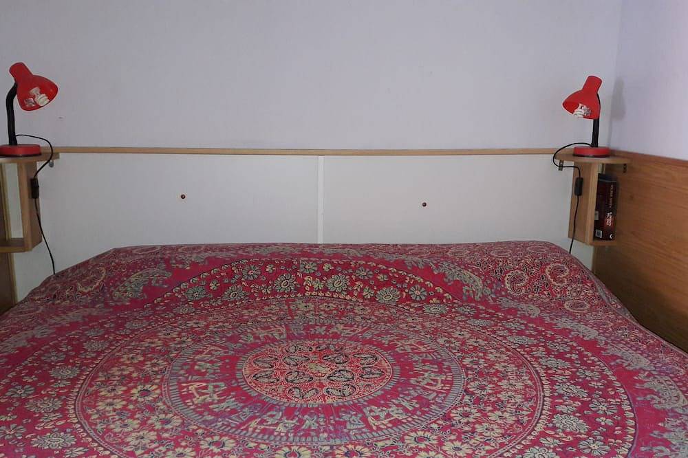 Sea view house with large terrace in Grimaldi, Ventimiglia