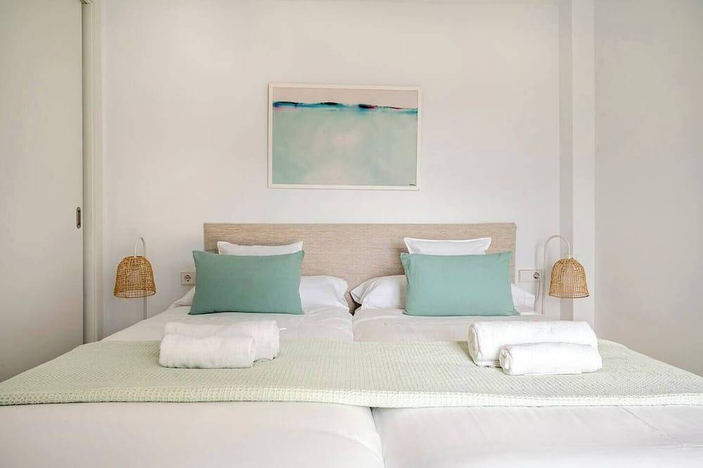 Entire apartment, Beach Apartment \"Cala Torta\" Pool & Terrace In Canyamel in Canyamel, Capdepera