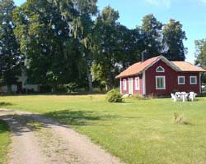 Hus för 4 Personer med trädgård in Vättern