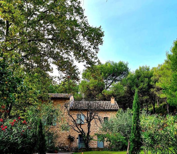 Location de vacances pour 15 personnes, avec jardin ainsi que vue et piscine à Cheval-Blanc - 2