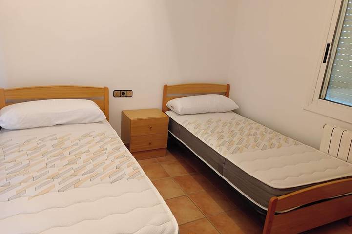 Villa für 9 Personen, mit Balkon und Whirlpool sowie Garten in Lloret de Mar - 3