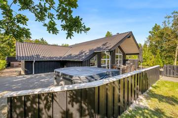 Ferienhaus für 8 Personen, mit Terrasse und Whirlpool, mit Haustier in Jammerbugt