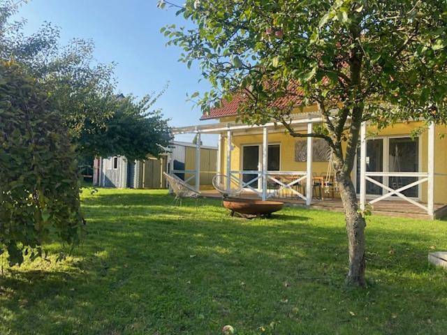 Ferienhaus für 8 Personen, mit Terrasse und Pool