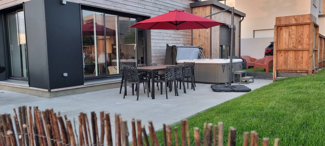 Gîte für 6 Personen, mit Whirlpool und Terrasse sowie Garten in Santec