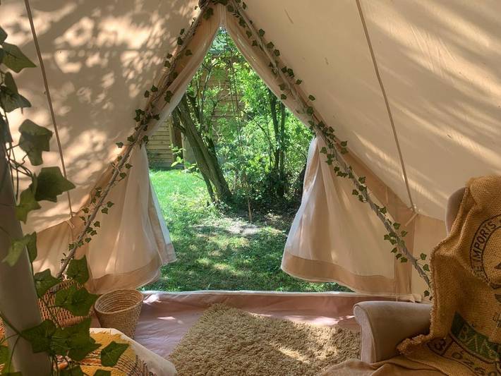 Glamping for 2 people, with Garden and View in Brighton
