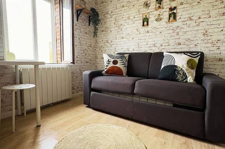 Entire apartment, Cocoon - Tramway 2min - Ideal for business trips in Valenciennes, Valenciennes region
