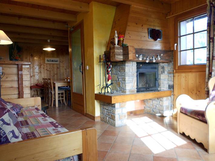 Gîte pour 8 personnes, avec terrasse, animaux acceptés à Notre-Dame-de-Bellecombe - 2
