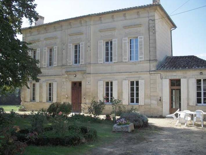 Chambre d’hôte pour 4 personnes, avec Terrasse ainsi que Jardin et Vue à Puisseguin