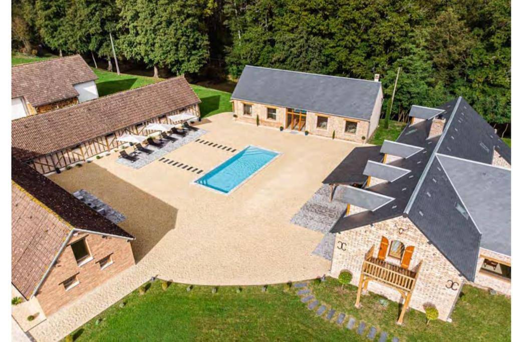 Six-Bedroom House in Chaumont-sur-Tharonne, Sologne