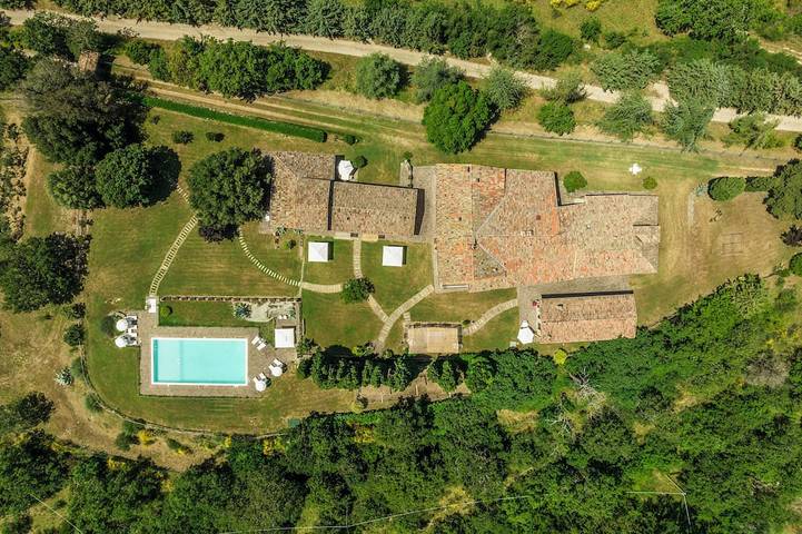 Casa vacanza per 22 persone, con giardino, con animali domestici - 1