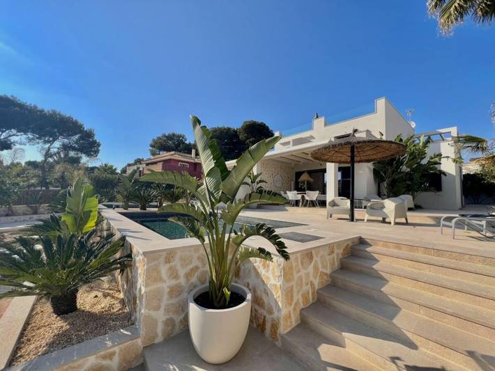 Finca für 6 Personen, mit Balkon und Terrasse sowie Garten in Cala Pi