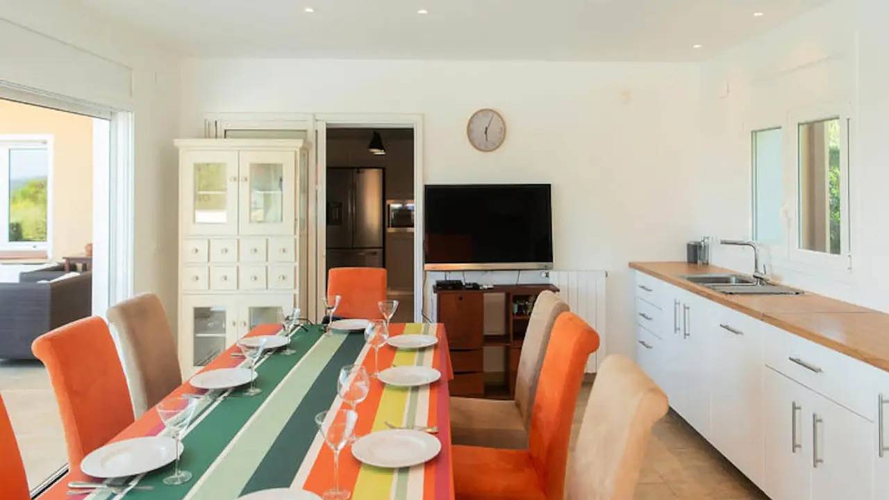 Ganze Ferienwohnung, Ferienwohnung für 10 Personen (240 m²) in Bellavista in Palau-saverdera, Oberampurien