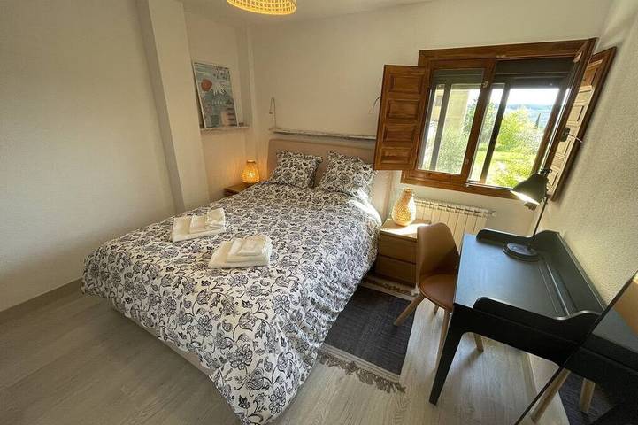 Ganze Wohnung, Cozy & lovely 2 bedroom apartment by the mountain in Cogolludo, Alcarría Alta