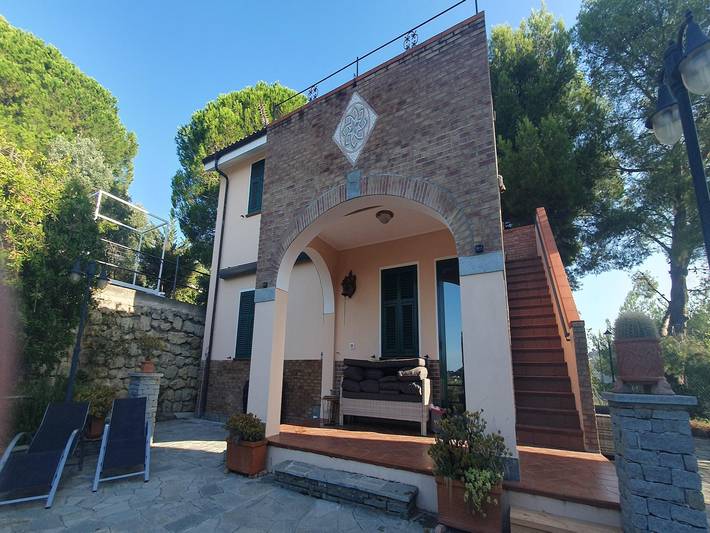 Villa per 8 persone, con Terrazza e Giardino a San Lorenzo al Mare