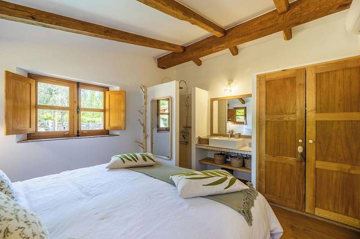 Charming sheepfold with private heated pool between sea and mountains in Sotta, Sartène und Umgebung