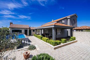 Villa for 9 People in Zadar city, Zadar (Municipality), Photo 2