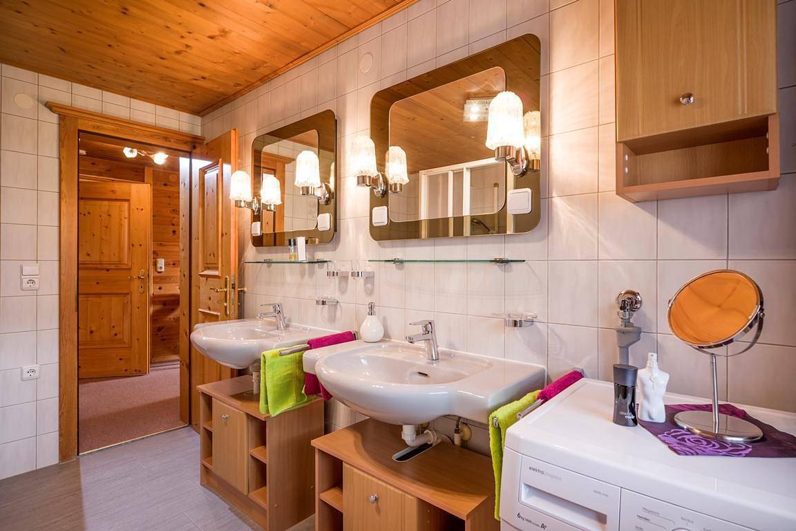 Ganze Ferienwohnung, Appartement mit 4 Schlafzimmern in Bruck am Ziller, Kitzbüheler Alpen