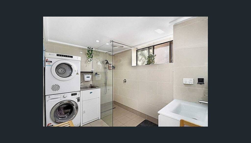 Ganze Wohnung, Beachfront On The Esplanade - Bay Views - Spacious Ground Floor in Hervey Bay, Fraser Coast