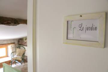 Chambre d’hôte pour 4 personnes, avec piscine et jardin dans l' Ariège