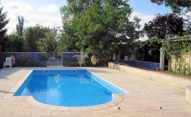 Chambre d’hôte pour 4 personnes, avec jardin et piscine dans Saône-et-Loire - 2