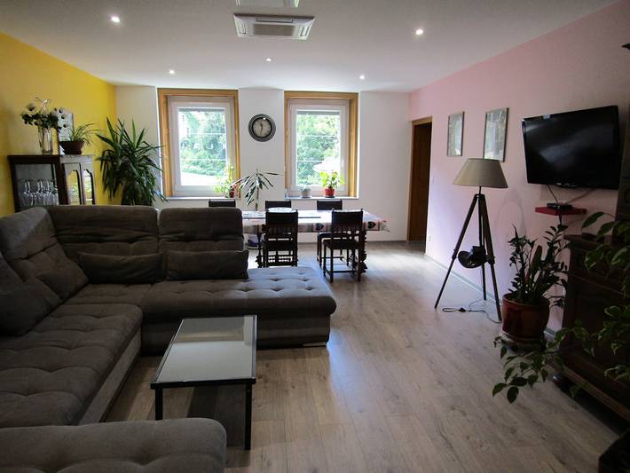 Gîte pour 10 personnes, avec jardin et terrasse