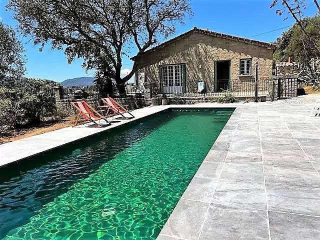 Villa A Muredda, piscina climatizada y vistas al mar in Olmeto, Distrito de Sartène