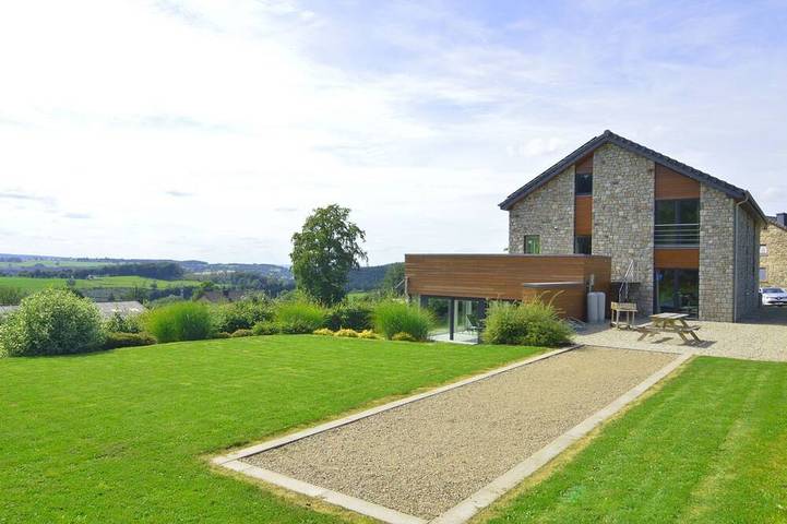Ferienhaus für 8 Personen, mit Terrasse und Garten sowie Pool und Sauna