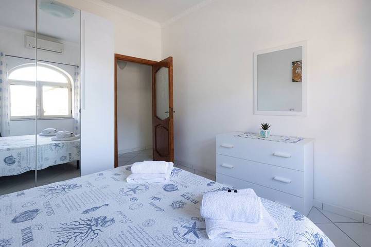 Appartamento intero, Stupenda casa con parcheggio privato incluso e vista su Positano in Positano, Sorrento Coast