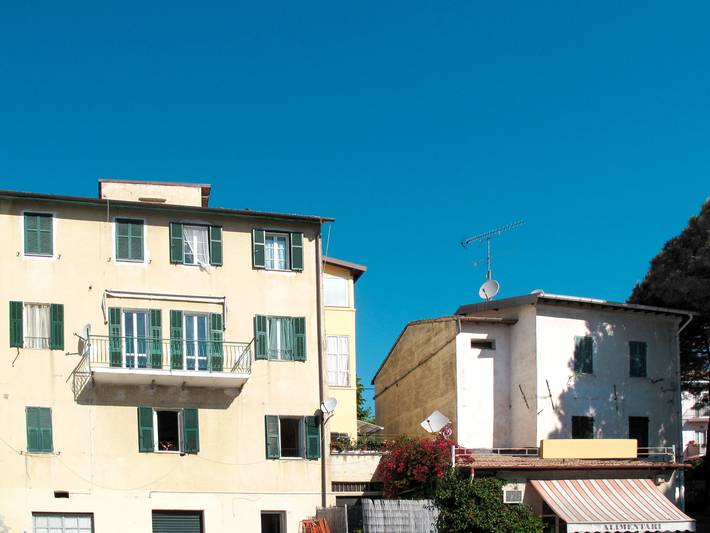 Ferienwohnung für 5 Personen, mit Balkon und Garten in Cipressa - 3