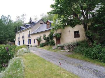 Location de vacances pour 11 personnes, avec jardin à Gavarnie