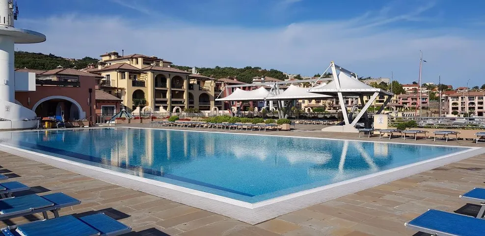 Hôtel pour 3 personnes, avec piscine et jardin, animaux acceptés - 1