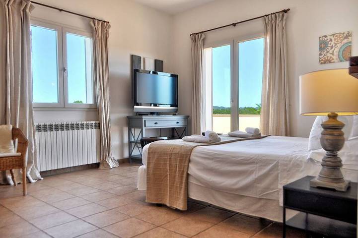Villa Gatona, mit grossem Pool und Garten. WLAN und Klimaanlage. in Felanitx, Mallorcas Küste
