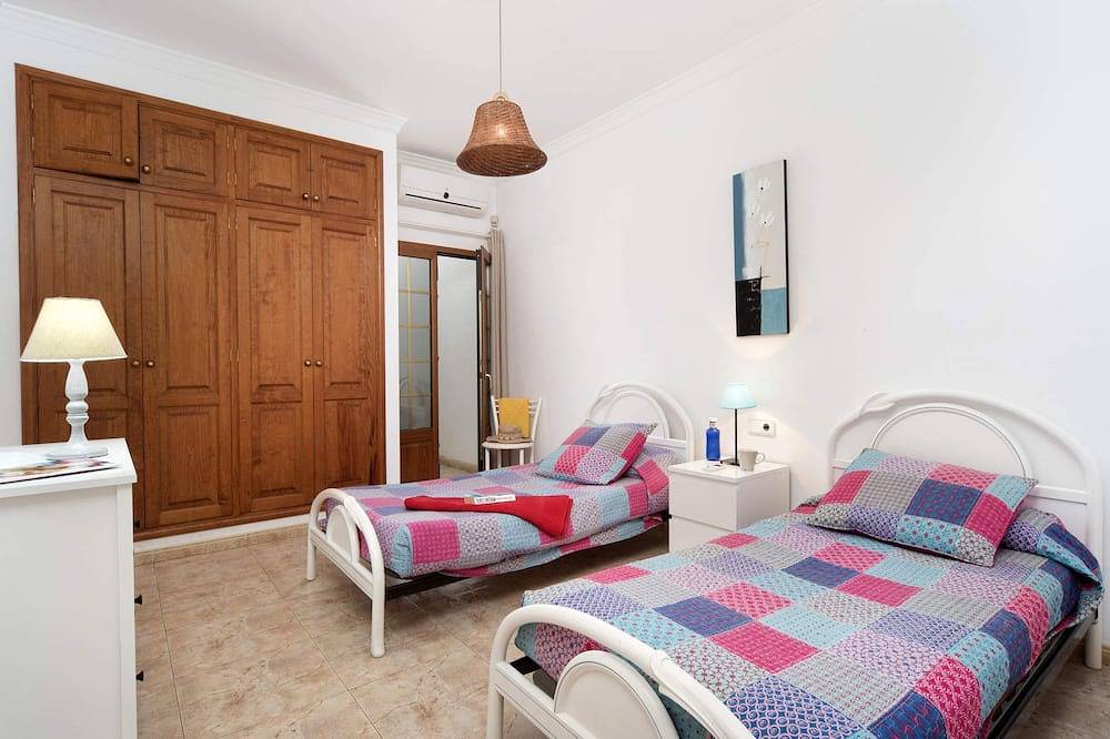 Neu ab März 2020 - wunderschöne Luxusvilla mit privatem Pool in Puerto del Carmen, Tías