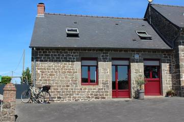 Gîte pour 4 personnes, avec jardin et vue à Pontmain