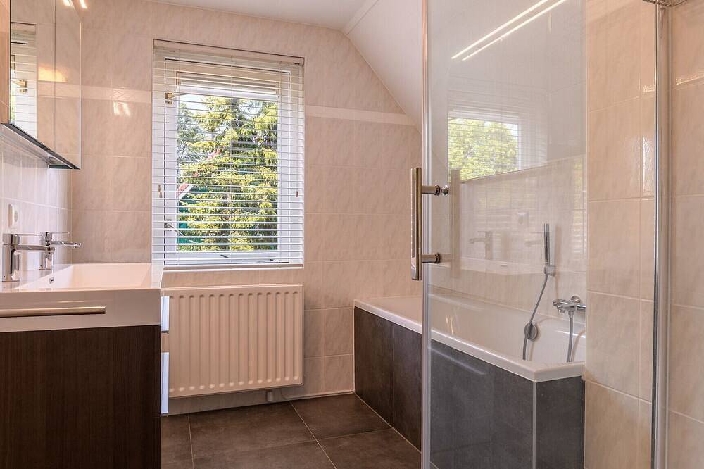 Comfortable bungalow for 4 persons in Diessen, Nordbrabant