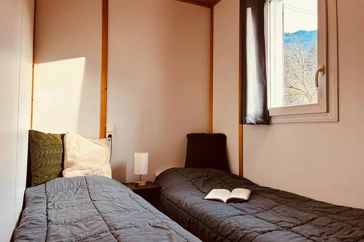 Gîte pour 6 personnes, animaux acceptés à Chézery-Forens - 2