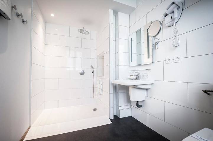 Hôtel pour 4 personnes, avec jacuzzi et jardin à Seclin - 3