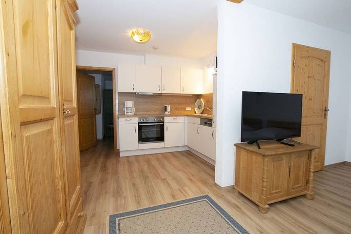 Holiday apartment for 5 people, with garden and balcony - 1