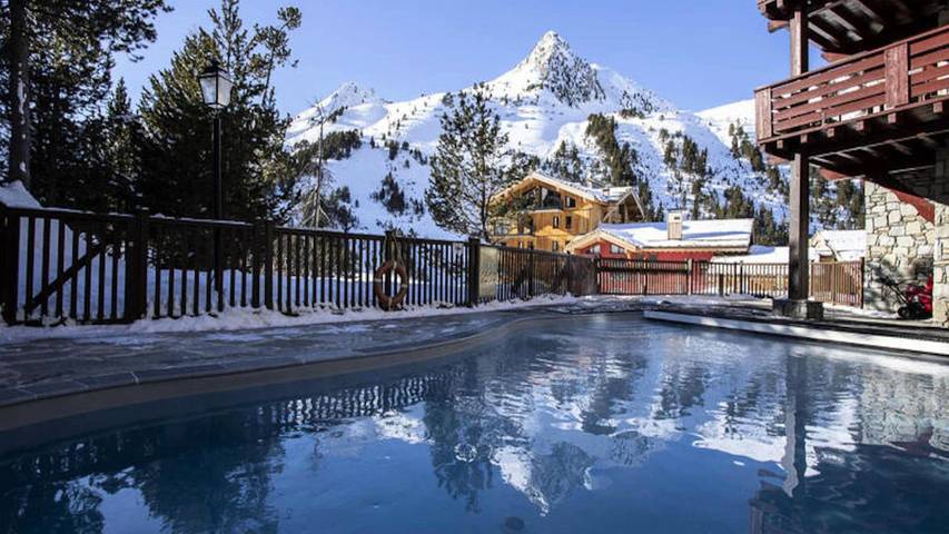 Gîte pour 9 personnes, avec piscine dans Arc 1950 - 2